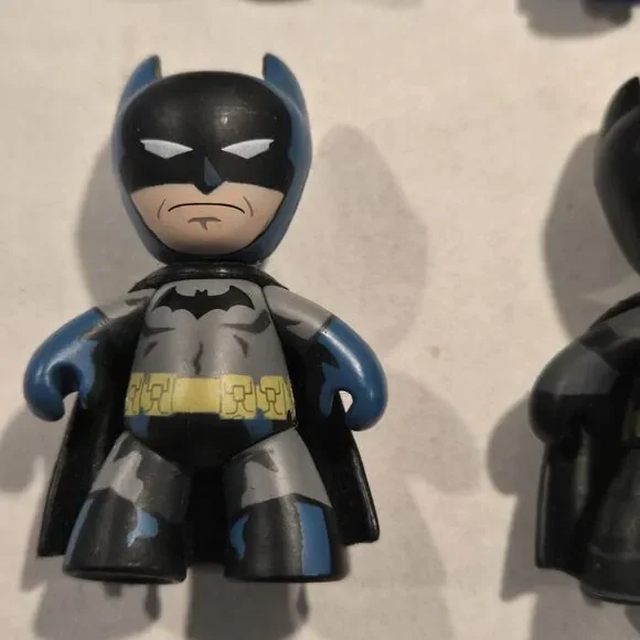 Mezco Mini Mez-Itz DC Comics Figure Lot - 15 Figures Inc. Rare Variants & Batman - Picture 8 of 16